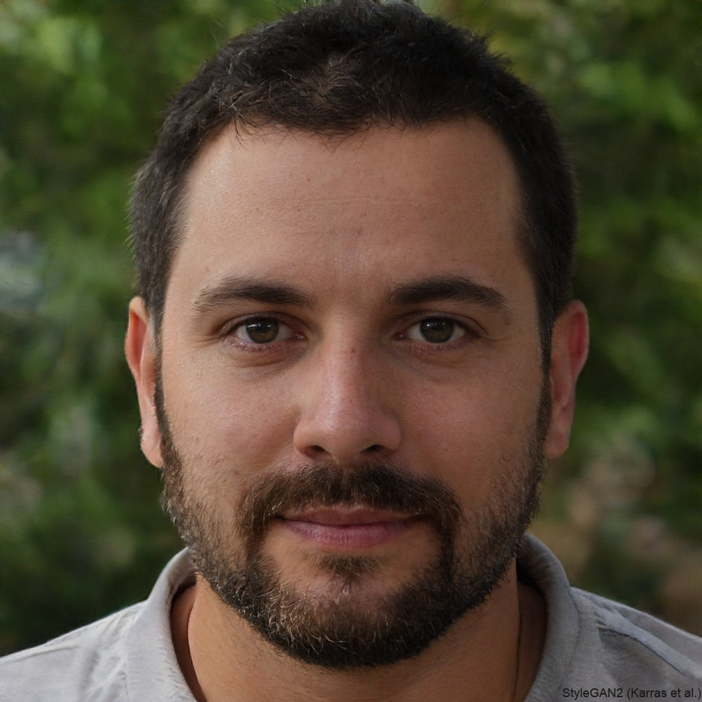 <em>Camilo Cifuentes</em>